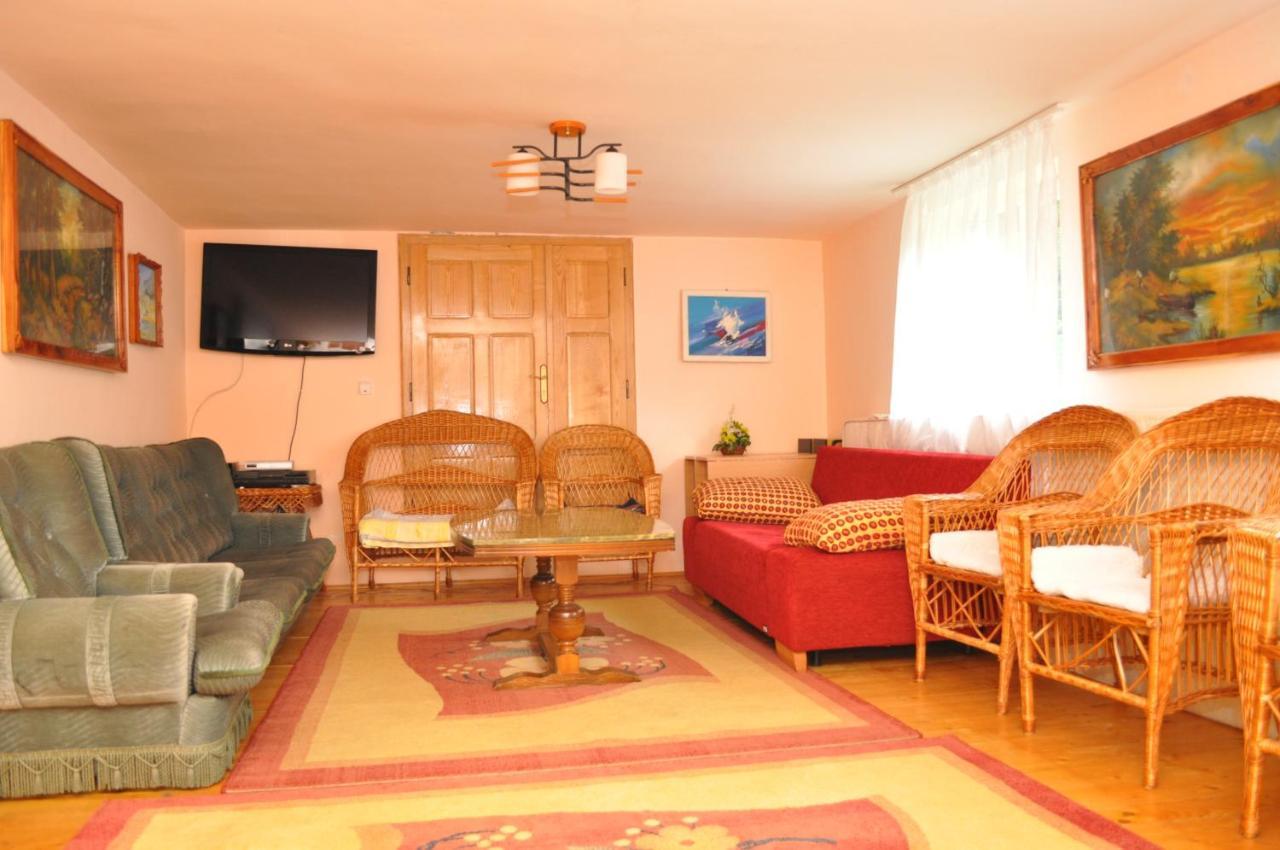 ホテル Casa Verde Rîu de Mori エクステリア 写真